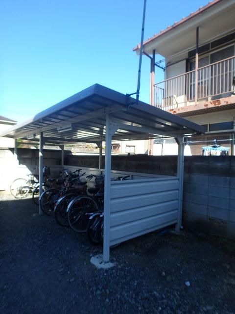 エントランス　★屋根つき駐輪場★