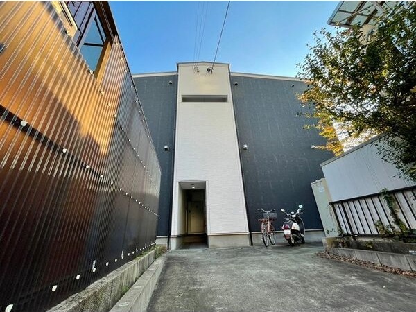 ＪＲ中央本線 新守山駅 徒歩10分 築11年