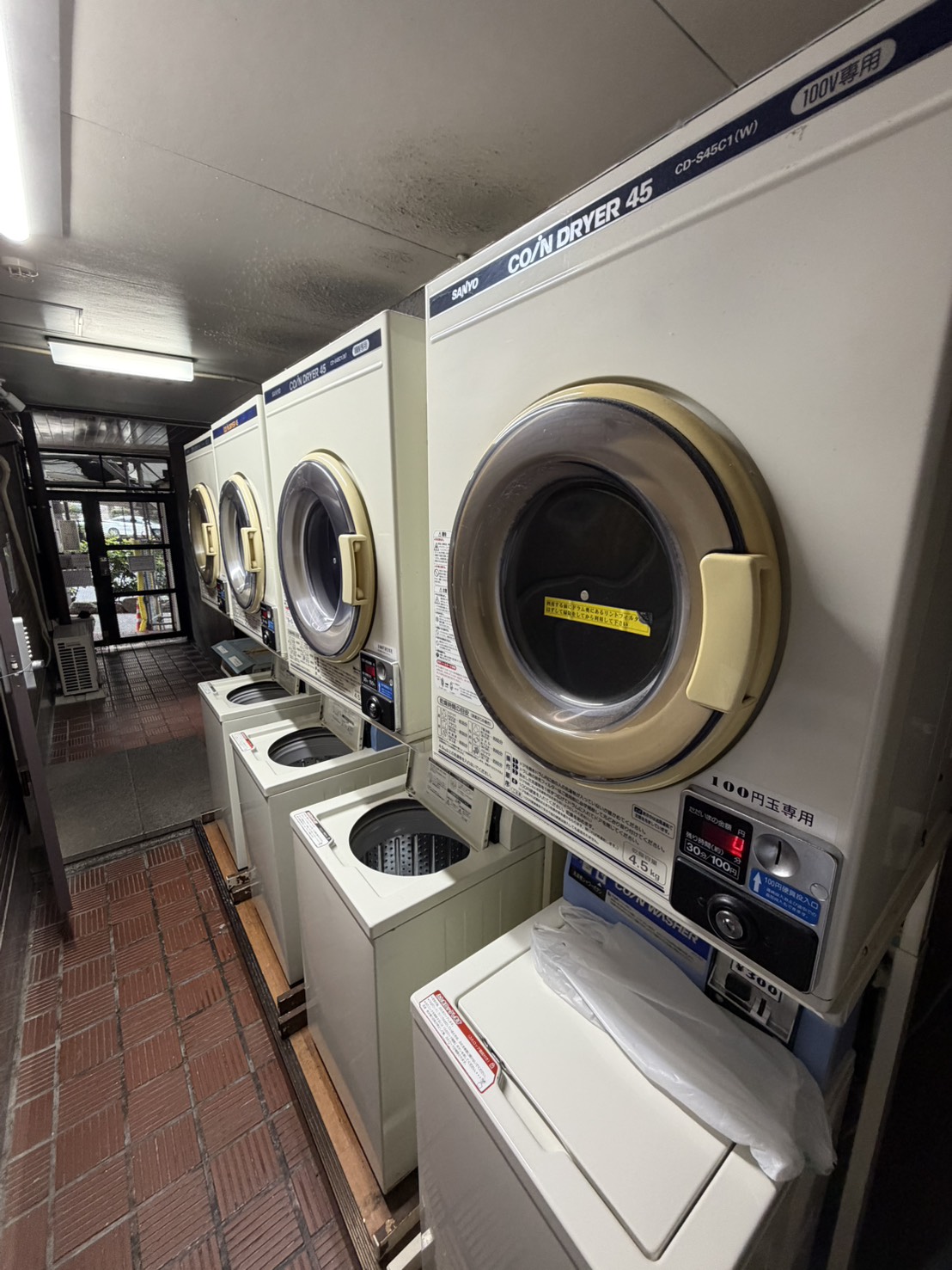 トーカン新宿第2キャステールの外観写真