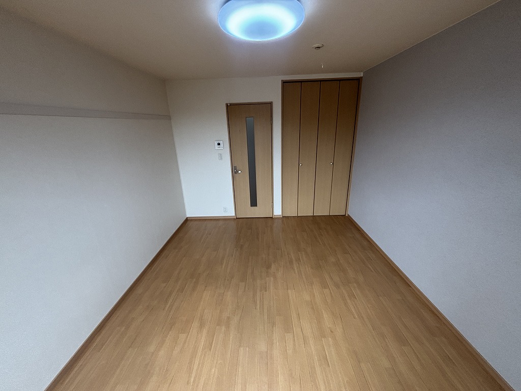 ＪＲ宇都宮線 土呂駅 徒歩7分 3階建 築18年の居間写真
