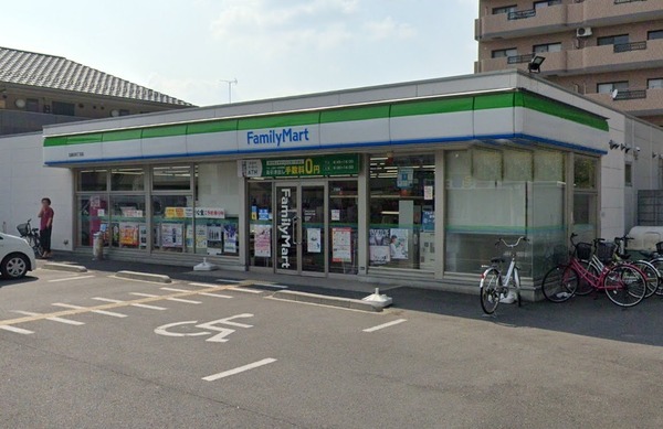 コンビニ　ファミリーマート 北越谷四丁目店（コンビニ）まで539m