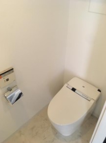 トイレ　※別部屋参考写真