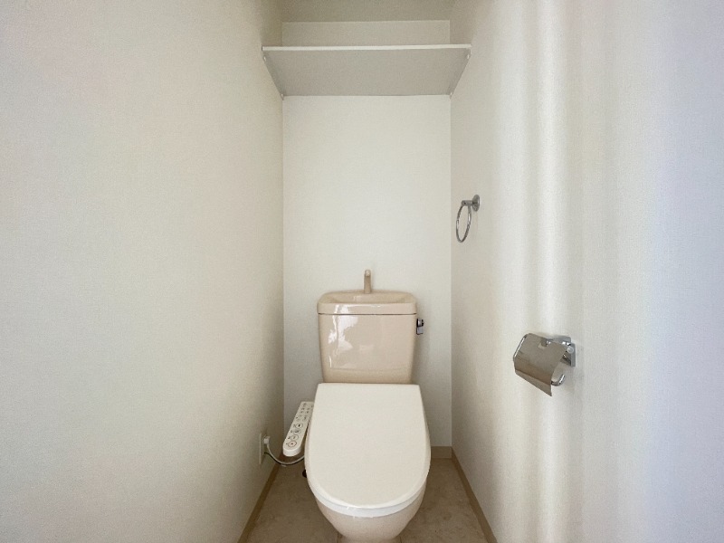 KDXレジデンス三宮のトイレ写真