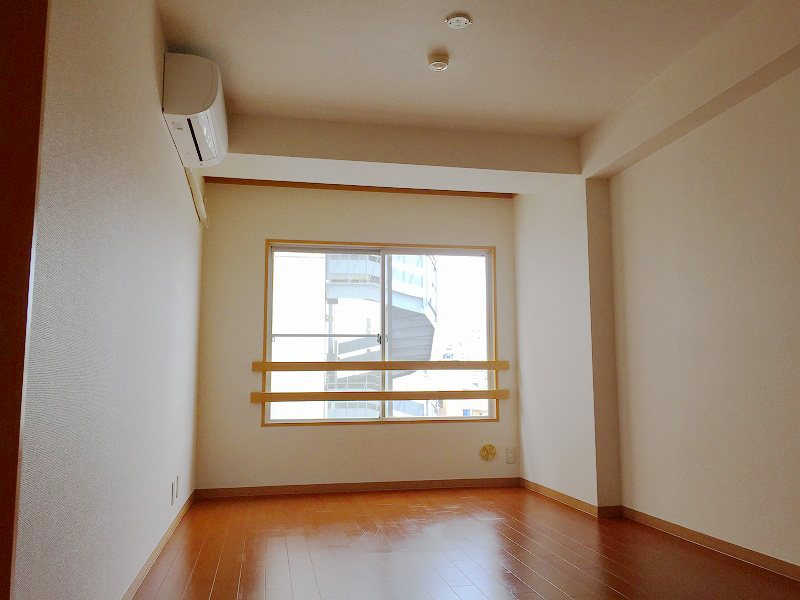 ウェスト早稲田マンションの居間写真