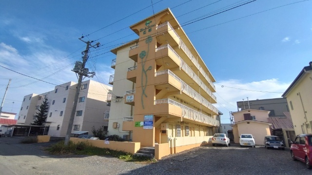 クローバーズマンション広和の外観写真