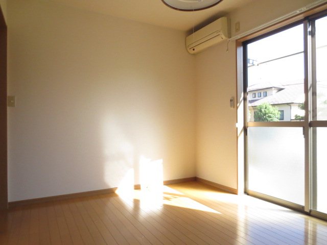 居室・リビング　画像は別の部屋です