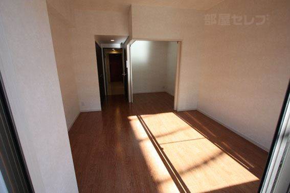 Sun Heart池下の居間写真