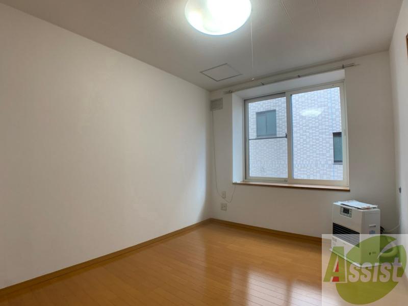 居室・リビング　広くてキレイなお部屋が広がっていて、充実した生活が送れそう。