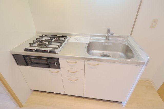 キッチン　同一物件別部屋のイメージ写真です。