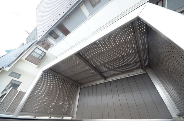 その他設備　♪お布団が難なく干せる大きなバルコニー！