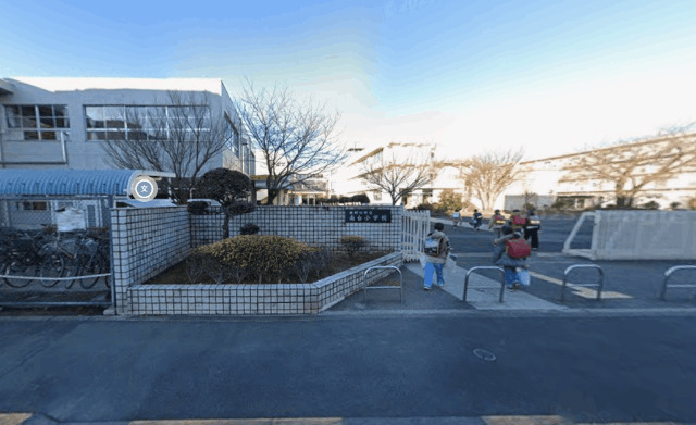小学校　東村山市立南台小学校（小学校）まで995m
