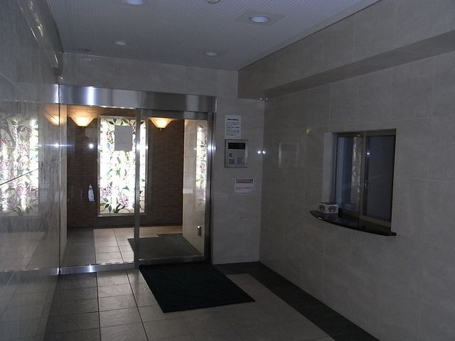 エントランス　エントランスホール