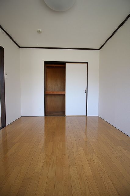 収納　収納があります ※間取り反転の場合あり、内装が若干異なる場合