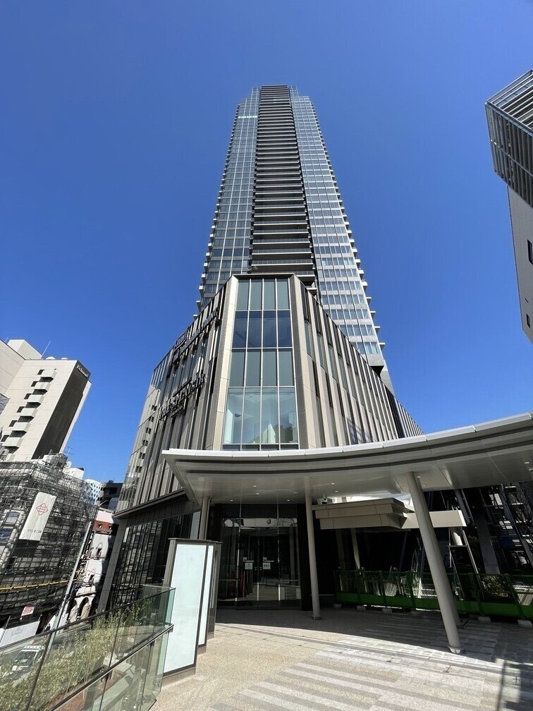 THE YOKOHAMA FRONT TOWER 2604号室の建物外観