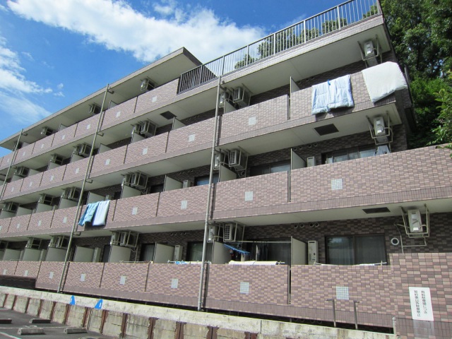川崎市麻生区上麻生のマンションの建物外観