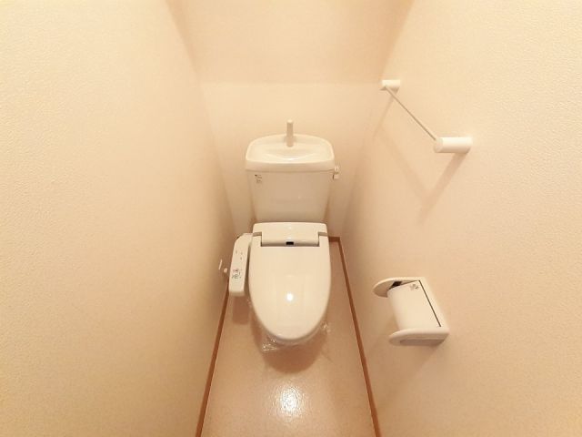 【相馬市馬場野のアパートのトイレ】