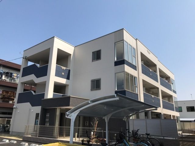 名古屋市中川区柳森町のマンションの建物外観