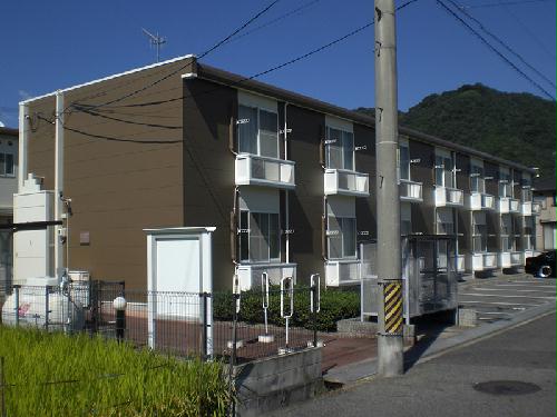 【レオパレスコンフォート山手Ａの建物外観】