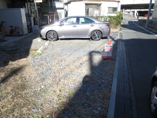 【コーポ和別館の駐車場】