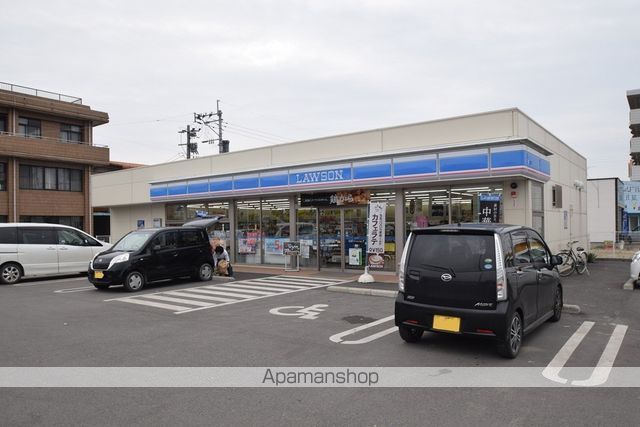 コンビニ　ローソン八代麦島西町店（コンビニ）まで718m