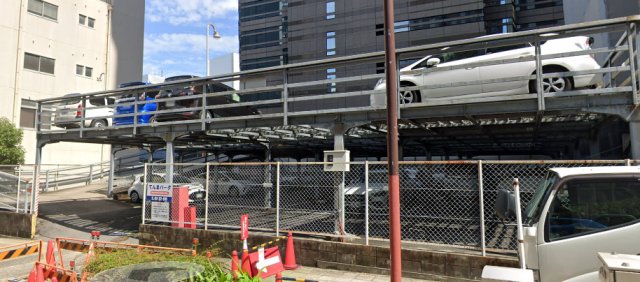 【名古屋市中区錦のマンションの駐車場】