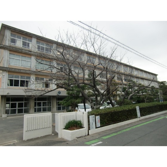 小学校　浜松市立鴨江小学校（小学校）まで1081m