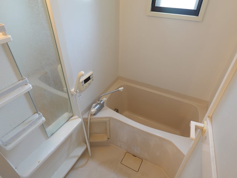 バス・シャワールーム　清潔感のあるお風呂です！