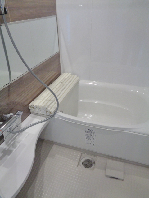 バス・シャワールーム　追焚・暖房乾燥機能付きバスルーム