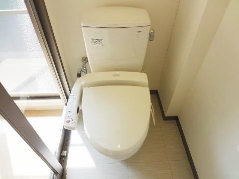 トイレ　シャワー付トイレ