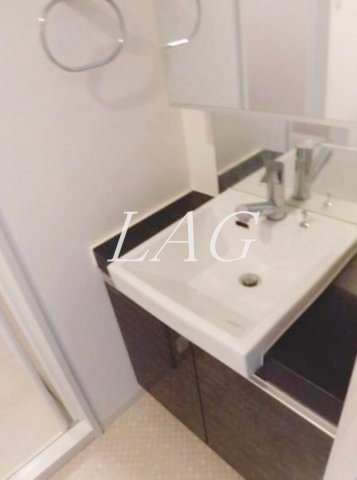 洗面設備　独立洗面台です。