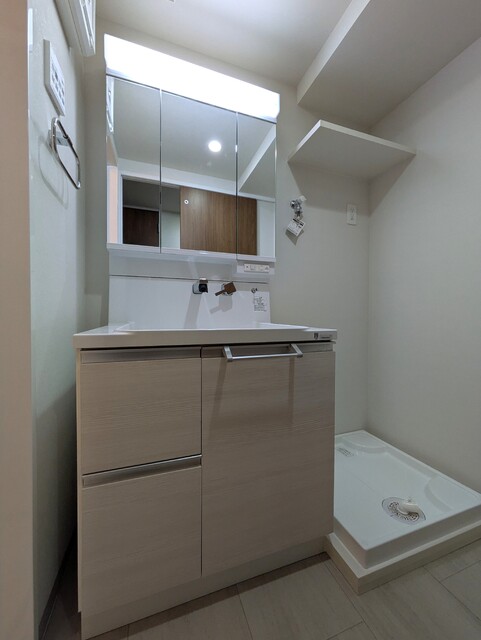 洗面設備　４０５号の建築中の写真