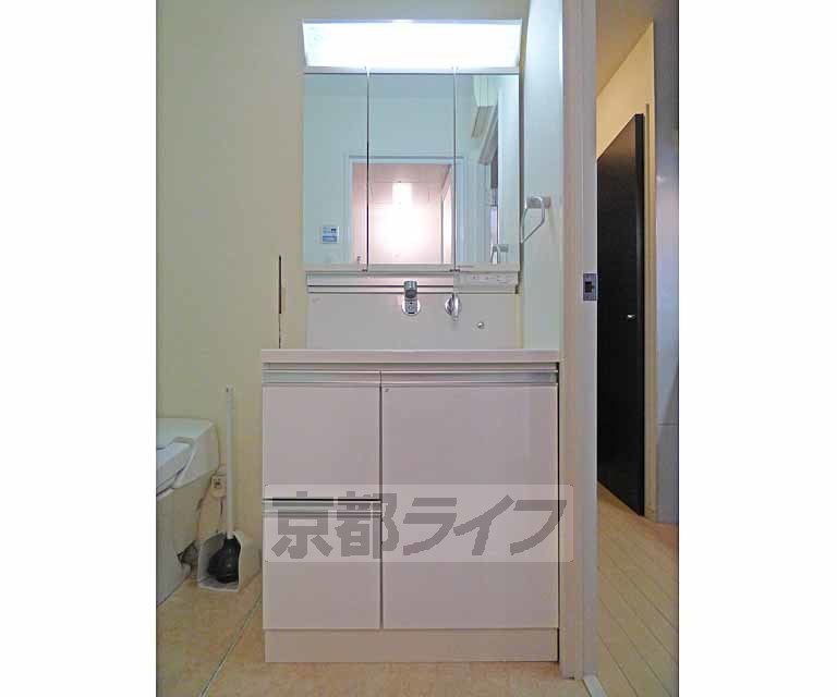 洗面設備　洗面台です。