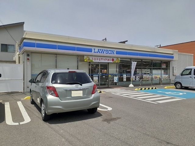 コンビニ　ローソン和歌山向店様（コンビニ）まで450m