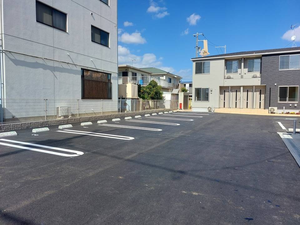 駐車場　駐車場