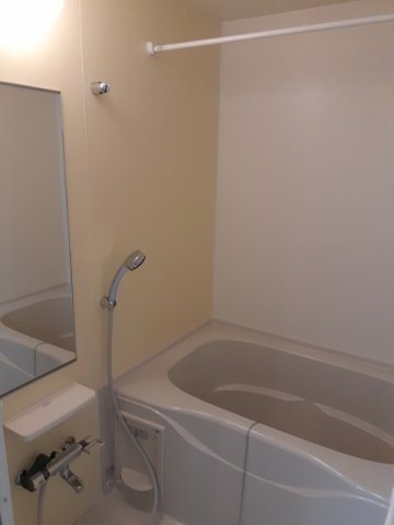 バス・シャワールーム　きれいなお風呂です