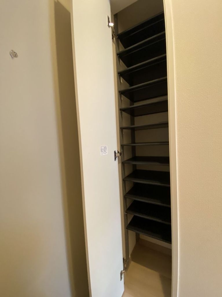 玄関　収納