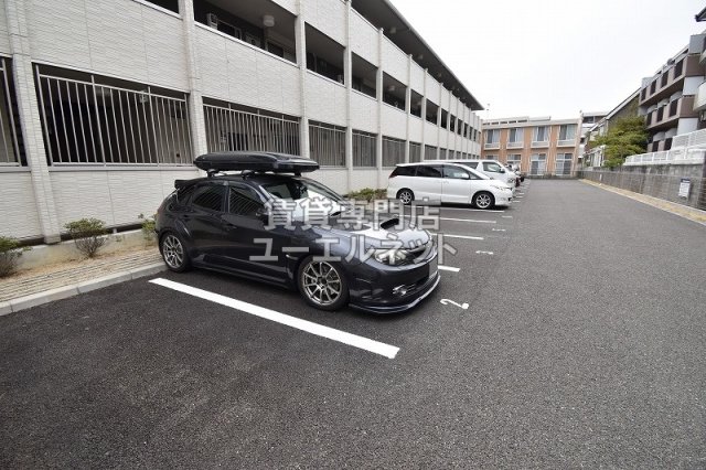 駐車場　敷地内駐車場