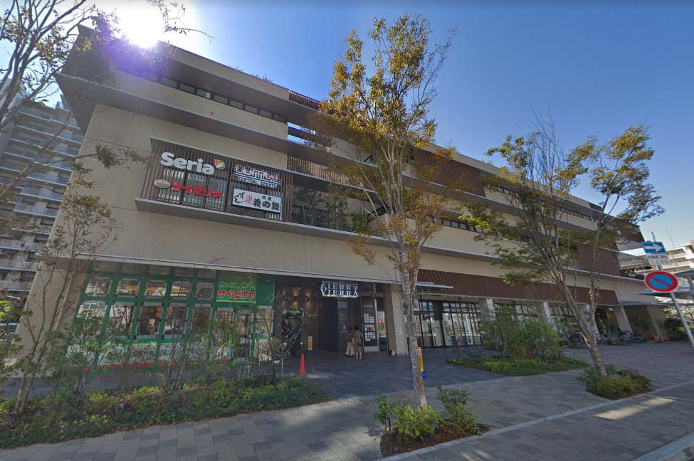 ショッピングセンター　ビエラ塚口（ショッピングセンター）まで1056m