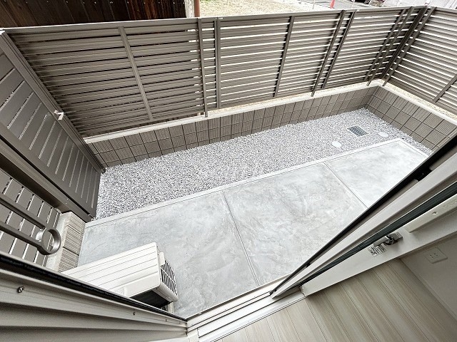 バルコニー　バルコニー