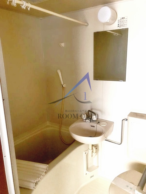 バス・シャワールーム　お風呂です。