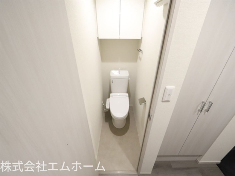 トイレ　温水洗浄便座付トイレ