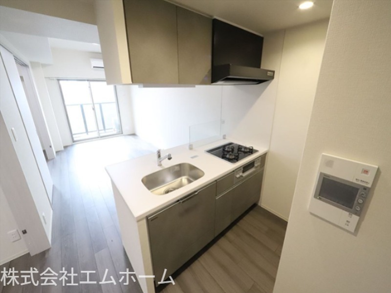 キッチン　システムキッチン　3口ガスコンロ・グリル付き