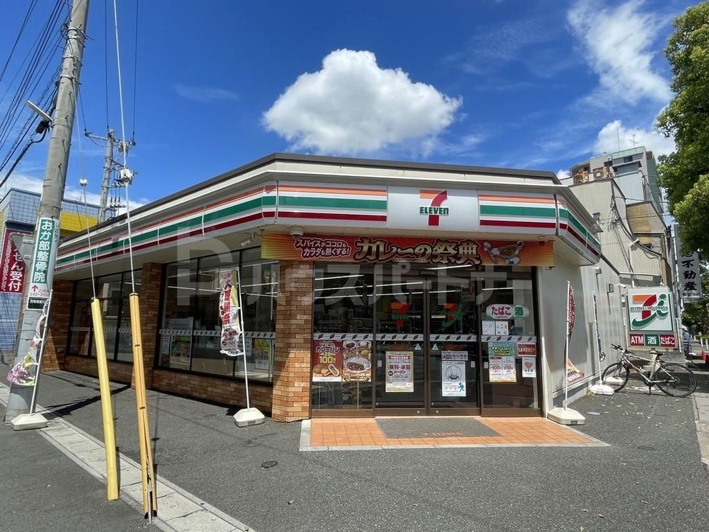 コンビニ　セブンイレブン馬橋駅西口店（コンビニ）まで400m