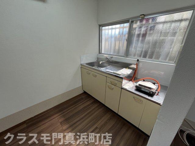 キッチン　イメージとして同建物他部屋を表示しています