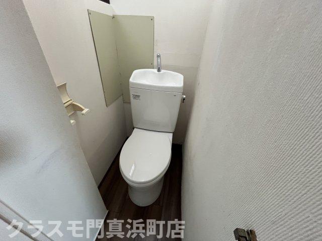 トイレ　イメージとして同建物他部屋を表示しています