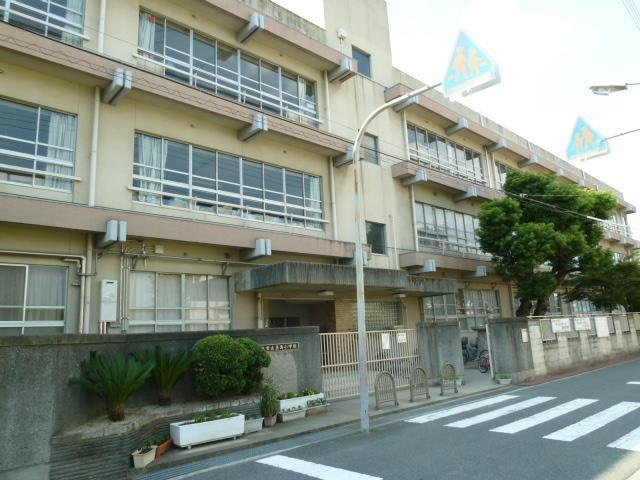 小学校　茨木市立玉島小学校（小学校）まで850m
