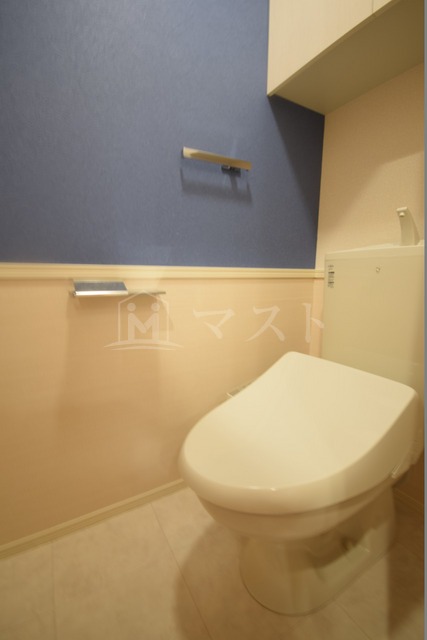 トイレ　※室内写真は別のお部屋となります。