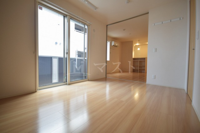 居室・リビング　※室内写真は別のお部屋となります。