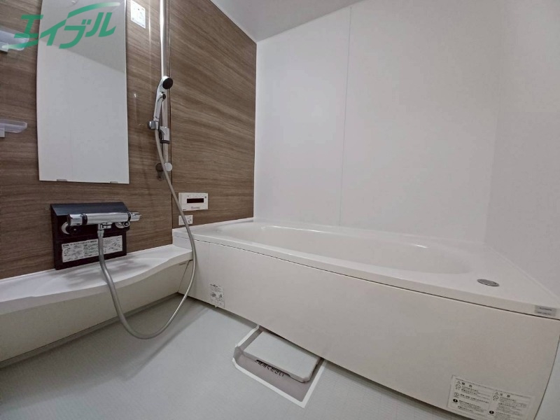 バス・シャワールーム　同型参考写真