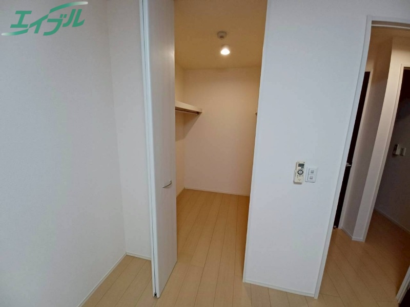 収納　同型参考写真